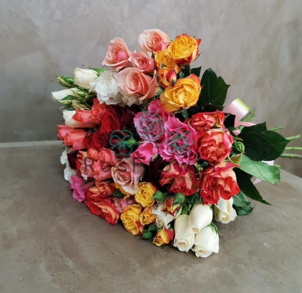 Букет цветов из: Розы в Карате