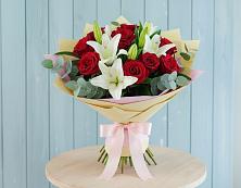 Букет цветов из:  Лилии и Розы #REPLACE_PRED# Карате