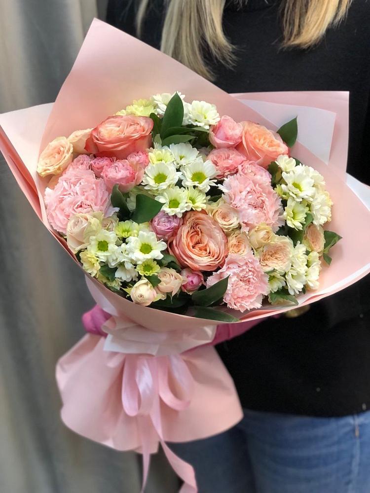 Букет цветов из: Гвоздики, Розы и Хризантемы в Карате