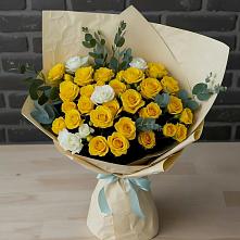 Букет цветов из:  Розы в Карате