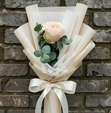 Букет цветов из:  Розы в Карате