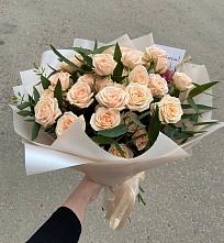 Букет Кремовые розы Латте в Карате