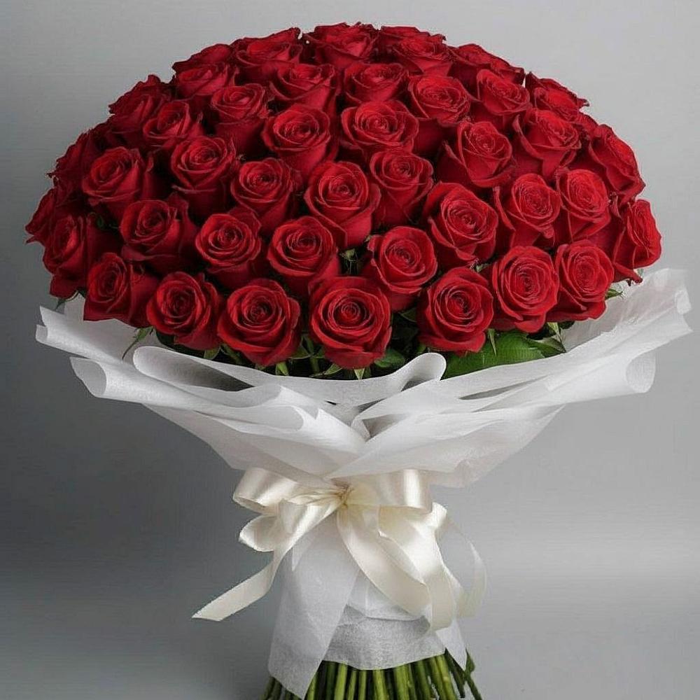 Букет 101 Красная роза Блэк Мэджик в Карате