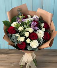 Букет цветов из:  Розы и Альстромерии #REPLACE_PRED# Карате