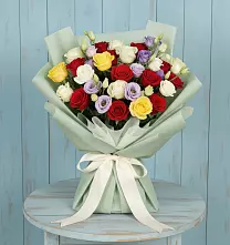 Букет цветов из:  Розы в Карате