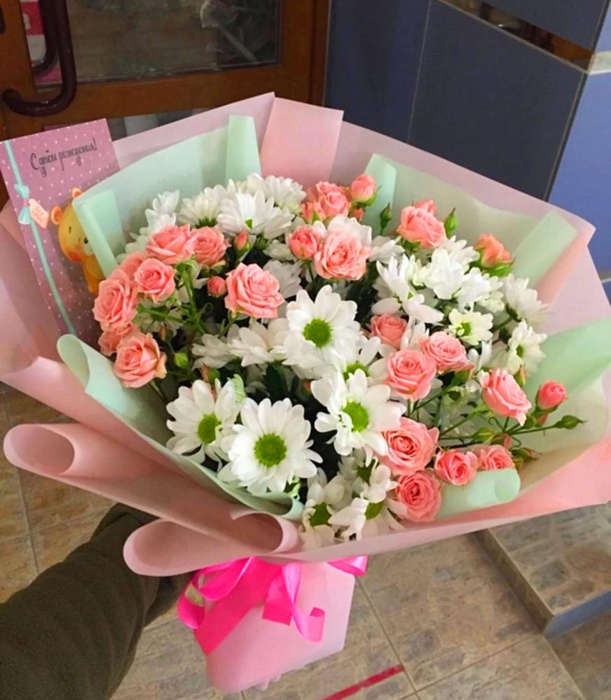 Букет цветов из: Розы и Хризантемы в Карате