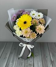 Букет цветов из:  Розы, Герберы и Хризантемы в Карате