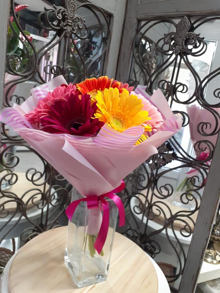 Букет цветов из: Герберы в Карате