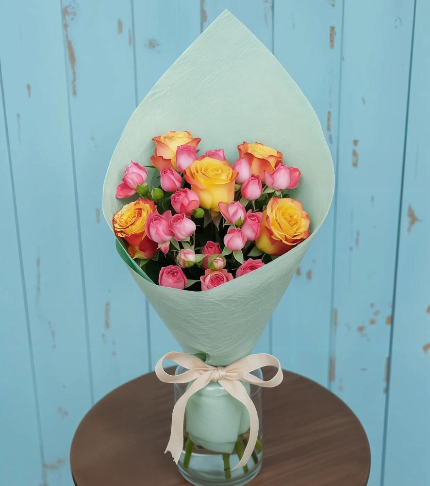 Букет цветов из: Розы в Карате