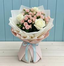 Букет цветов из:  Розы в Карате