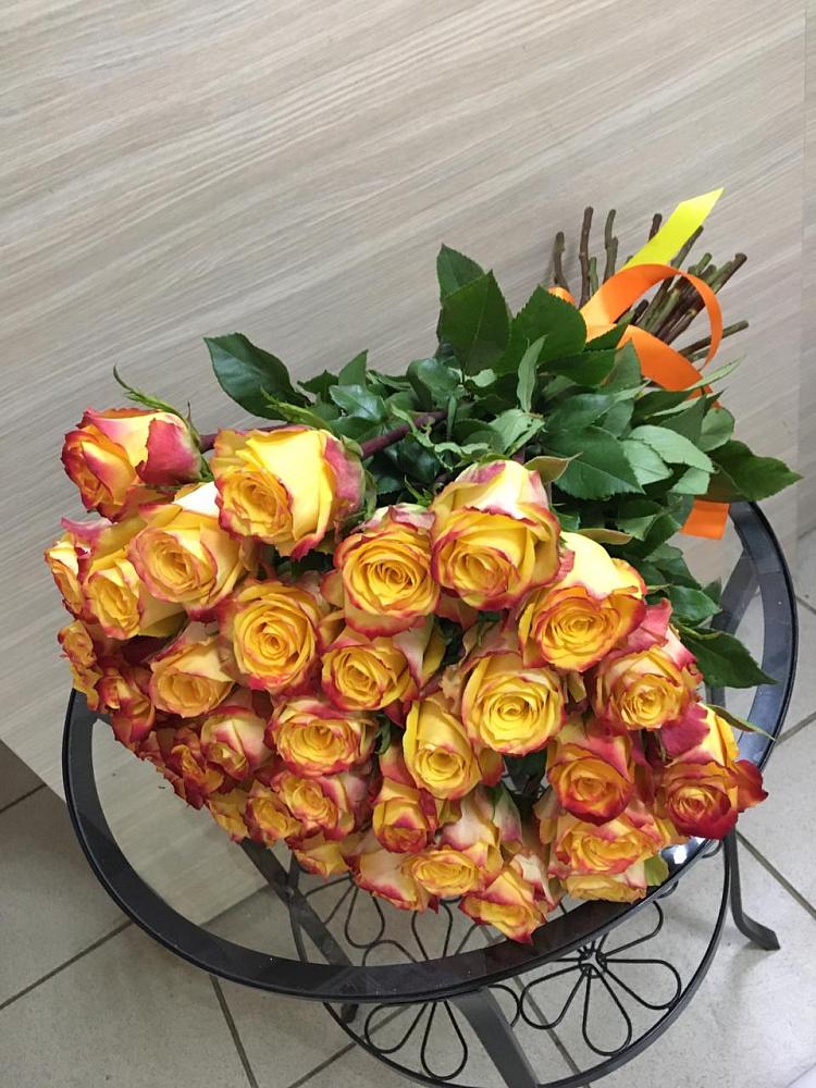 Букет Желтые розы в Карате