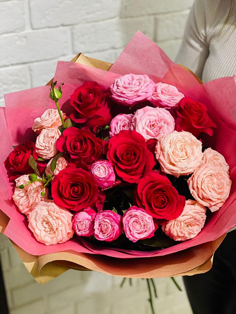 Букет цветов из: Розы в Карате