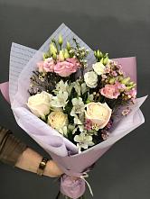 Букет цветов из:  Альстромерии, Розы и Лизиантусы #REPLACE_PRED# Карате