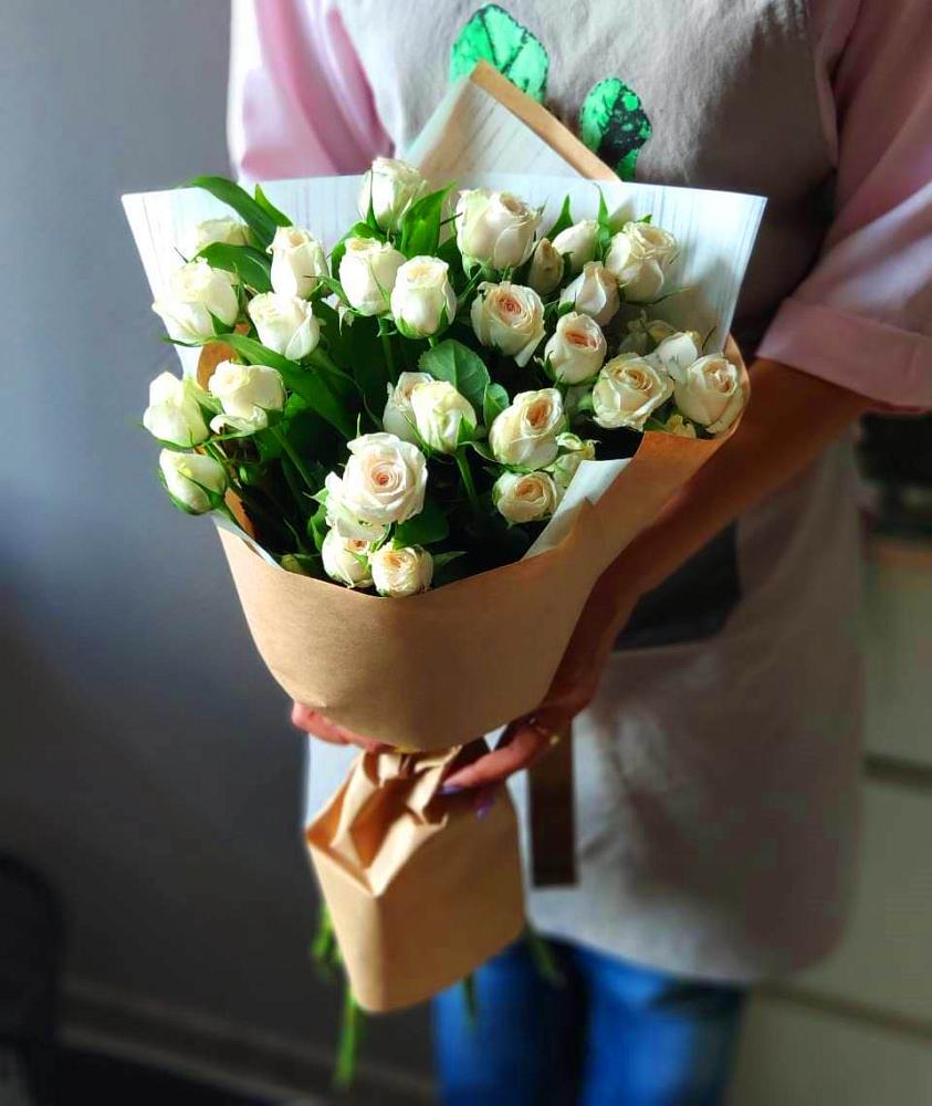 Букет цветов из: Розы в Карате