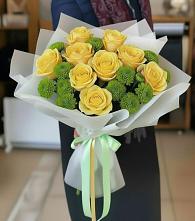 Букет цветов из:  Хризантемы и Розы в Карате