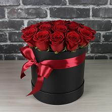 Цветочная композиция из Розы в шляпной коробке в Карате