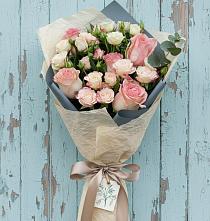 Букет цветов из:  Розы в Карате
