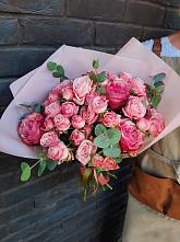 Букет цветов из:  Розы в Карате
