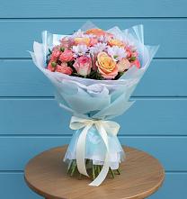 Букет цветов из:  Хризантемы и Розы в Карате