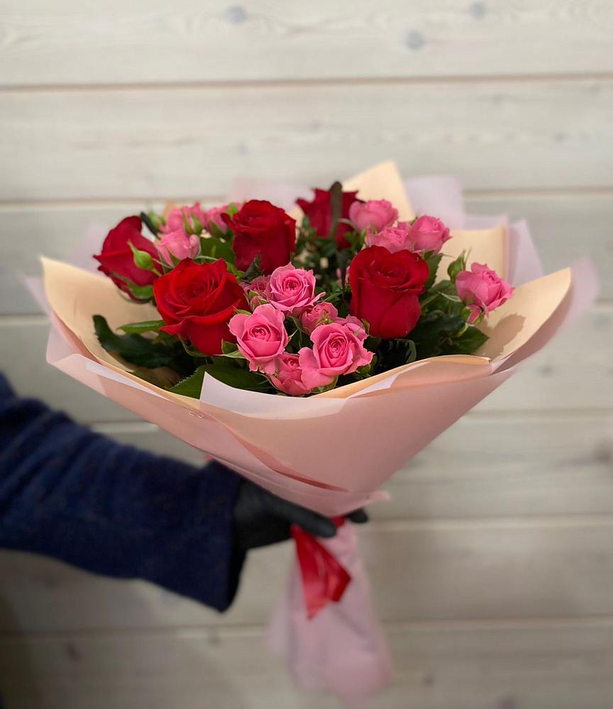 Букет цветов из: Розы в Карате