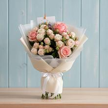 Букет цветов из:  Розы в Карате