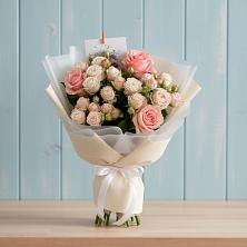 Букет цветов из:  Розы в Карате
